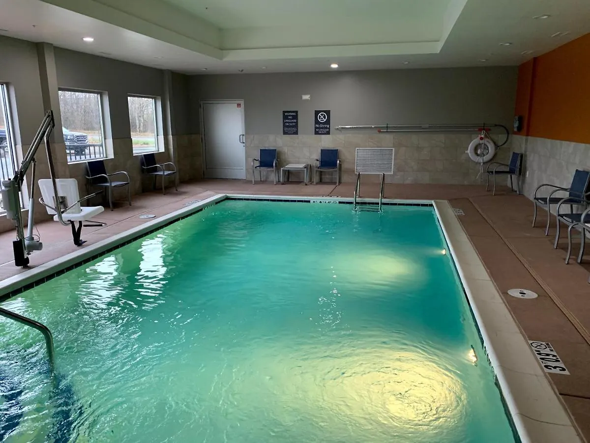 La Quinta Inn & Suites By Wyndham Louisville Ne - Old Henry Rd Hotel