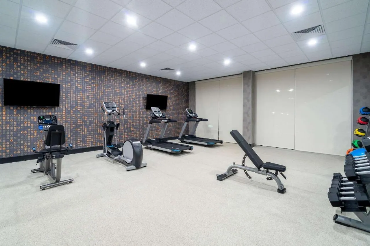 La Quinta Inn & Suites By Wyndham Louisville Ne - Old Henry Rd