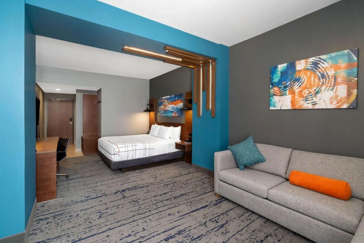 La Quinta Inn & Suites By Wyndham Louisville Ne - Old Henry Rd 2*,