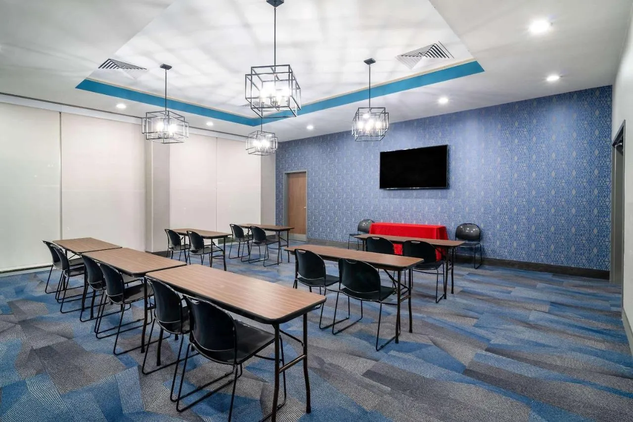 La Quinta Inn & Suites By Wyndham Louisville Ne - Old Henry Rd 2*,